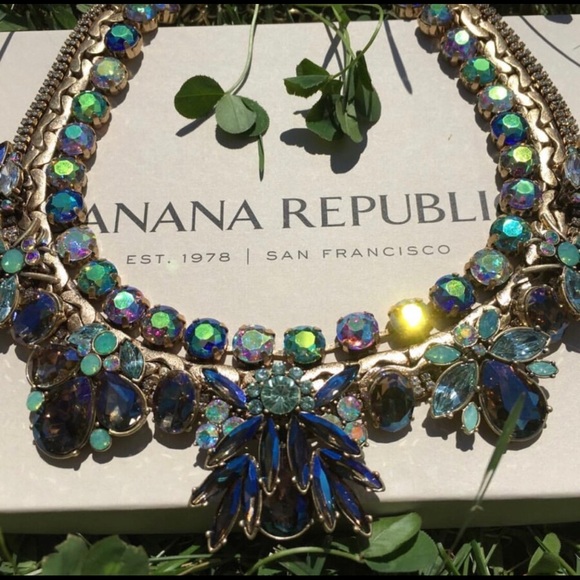 BR STATEMENT NECKLACE